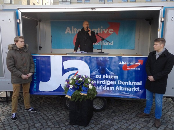 Kundgebung der AfD am 13.02.2016 zum Gedenken an die Opfer der Bombenangriffe vom 13.02.1945