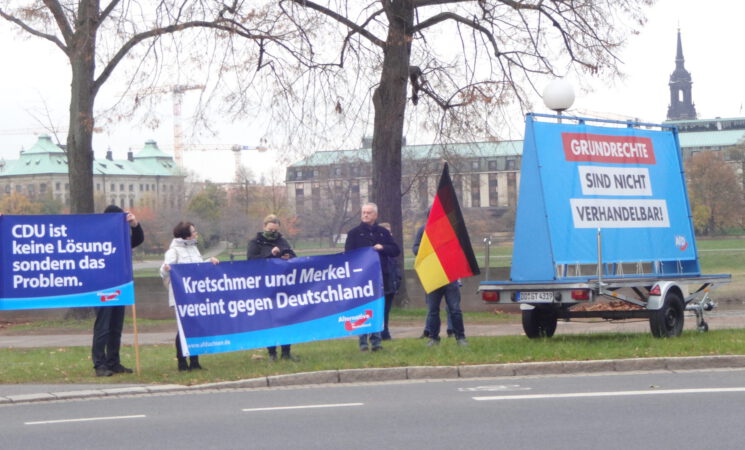 Impressionen der Spontandemonstration vor dem Sächsischen Landtag am 19.11.2020